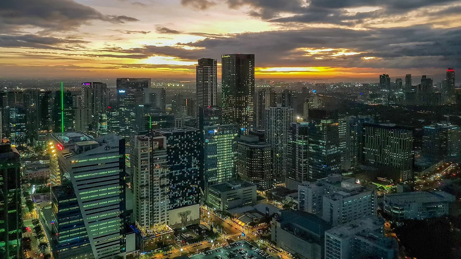 Philippine Real Estate Market Outlook 2027: Data and Risks